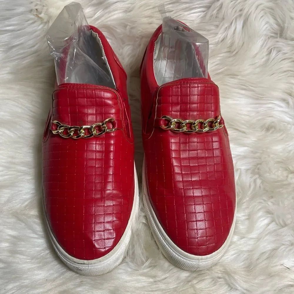 Tim Evans England Red slip on Men loafers gold tone chain front accent SZ13 - Picture 2 of 7